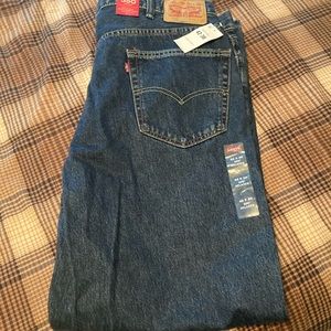 Men’s Levi Jeans - New